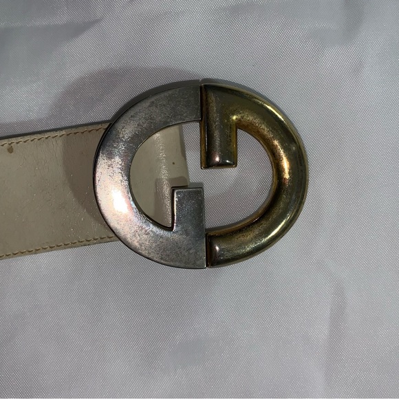 authentic GUCCI 75cm (size SM / MED) cream leather belt w/gold/silver GG buckle - Picture 5 of 12